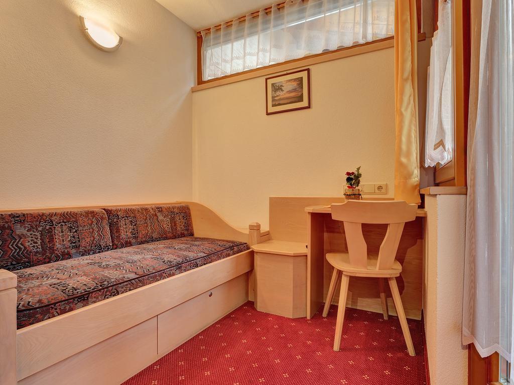 Hotel Gisserhof Ahrntal Habitación foto